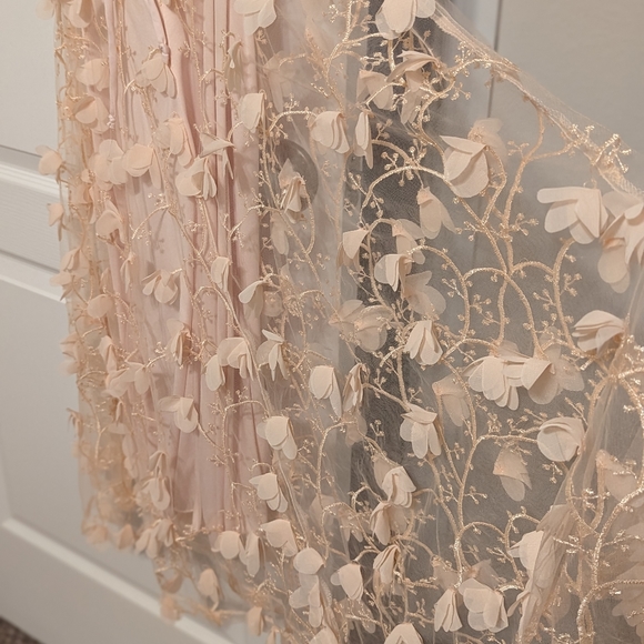 Girls Gown - Picture 2 of 4